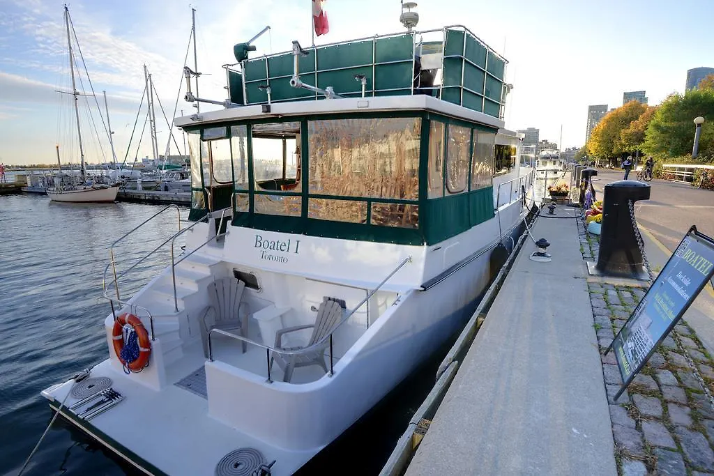 Making Waves Boatel Bed & Breakfast Toronto