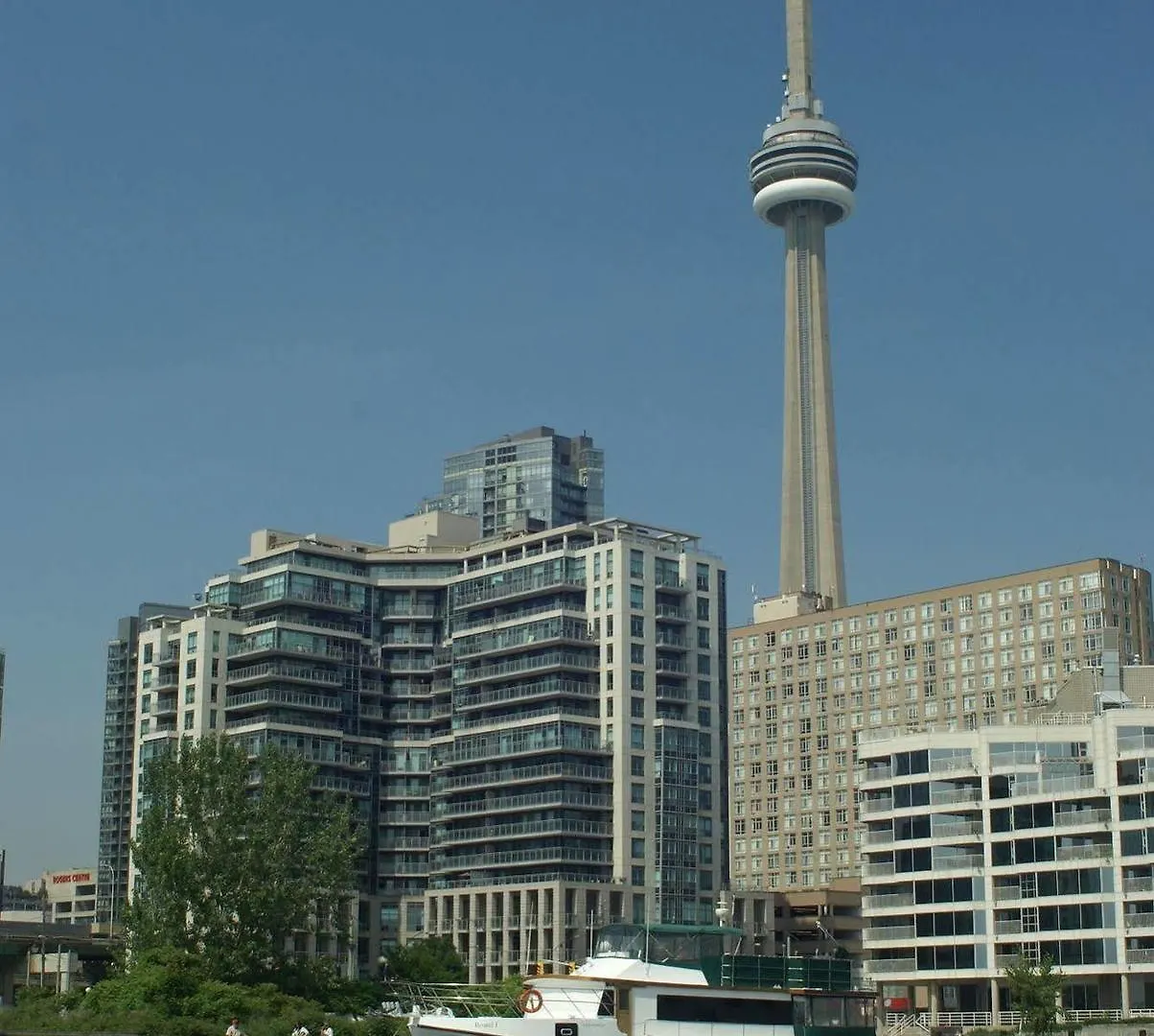 Making Waves Boatel Bed & Breakfast Toronto