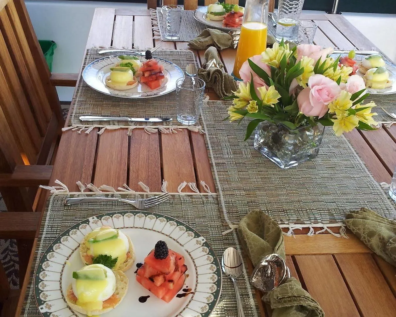 Making Waves Boatel Bed & Breakfast Toronto